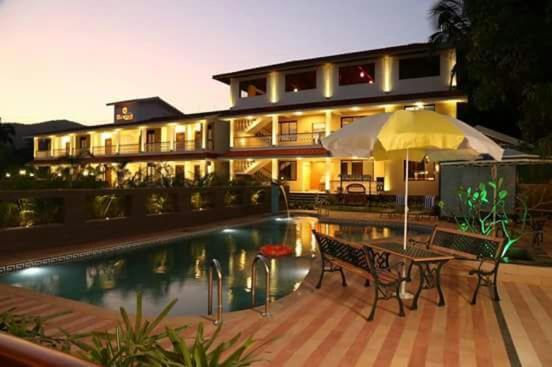 Meritas Seawind Beach Resort, Srīvardhan 외부 사진